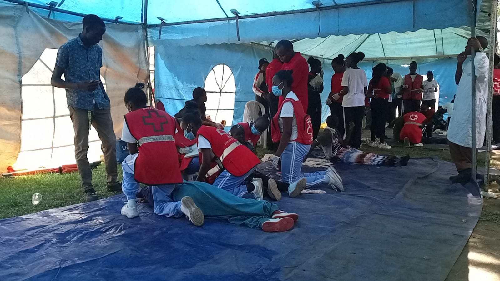 Redcross members training on emergency correspondence